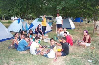 Campamento de verano en El Remolino. Cazalla de la Sierra, Sevilla