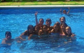 Piscina en el campamente de verano